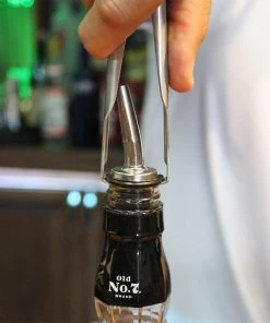 Best Sale 🎁 Bars Pull-Pour™ Multi Use Bottle Opener / Pour Spout Remover 🌟 -Cheap Bars Store pull pour multi tool bpc 5 800x